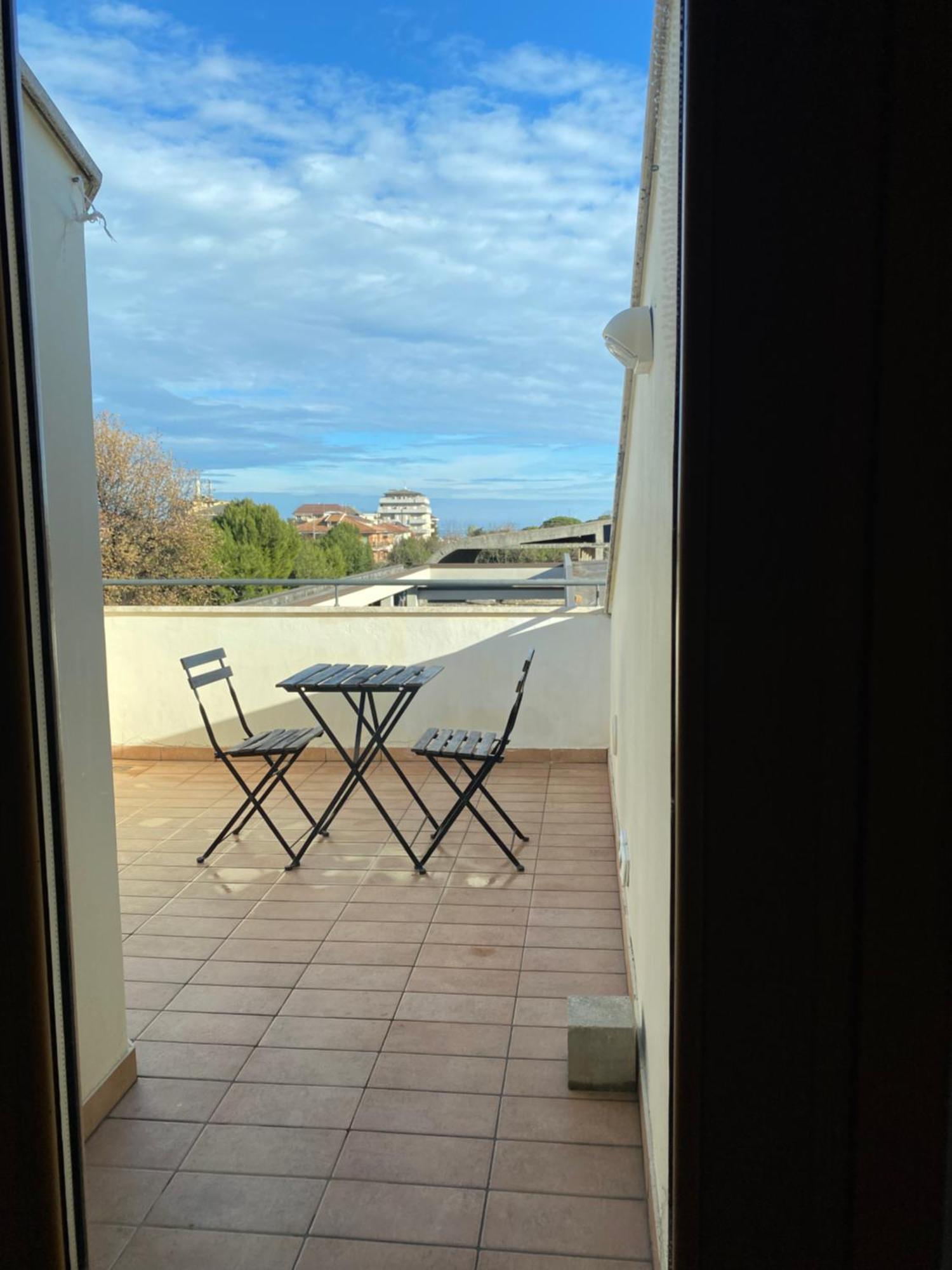 La Terrazza Sul Tetto Apartamento Porto San Giorgio Exterior foto